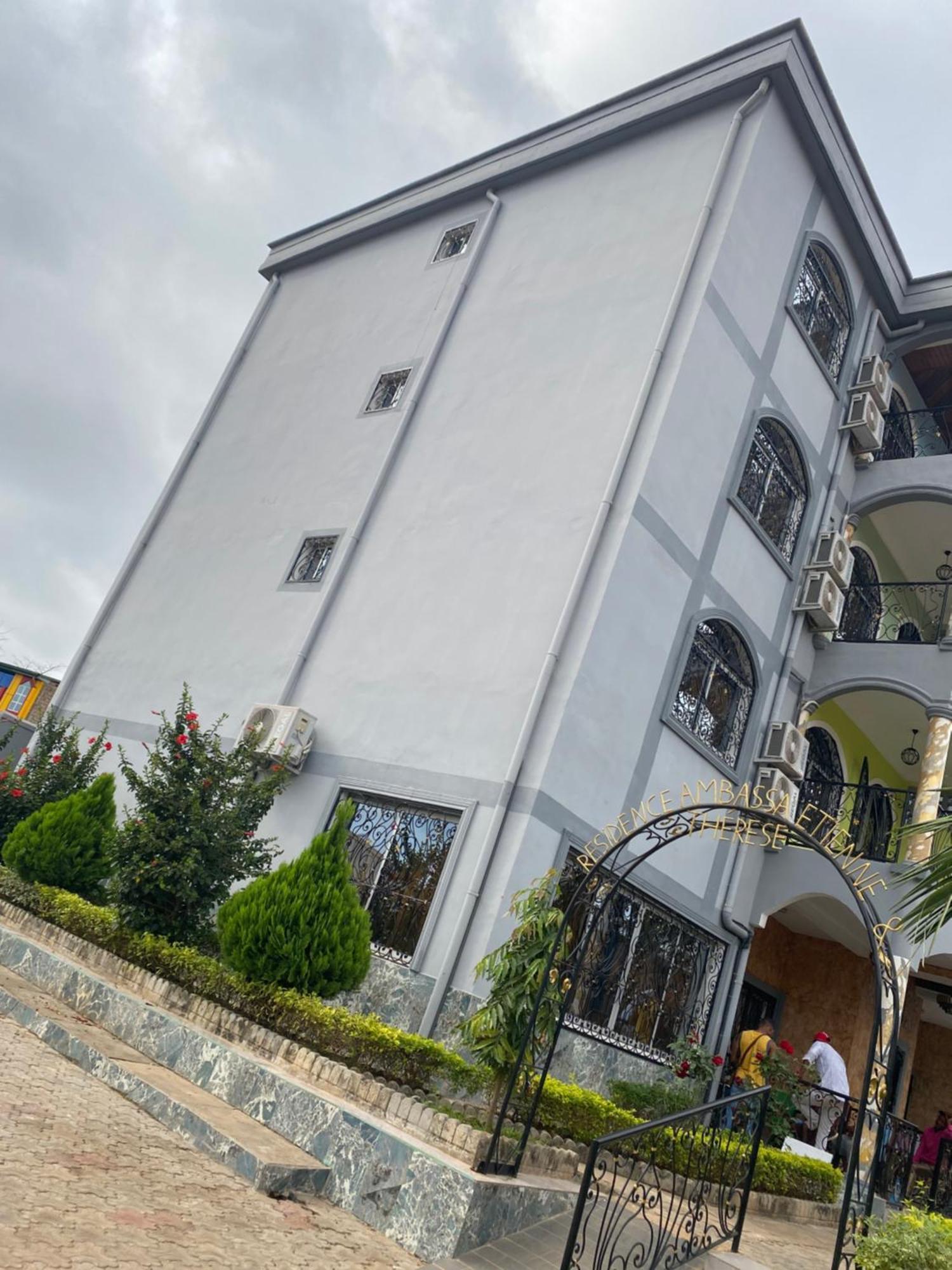 Residence Ambassa Etienne & Therese Yaounde Bagian luar foto
